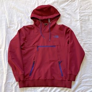 The North Face Wind and Water resistant pull over